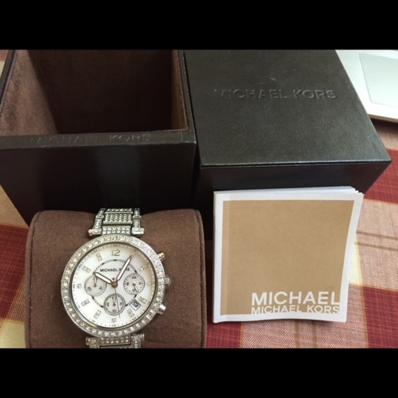 Gorgeous Michael Kors Woman\'s Watch main image 4